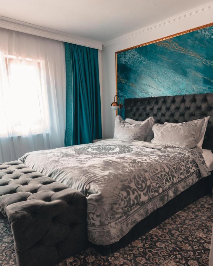 Suru Hotel & Restaurant Buşteni Dış mekan fotoğraf